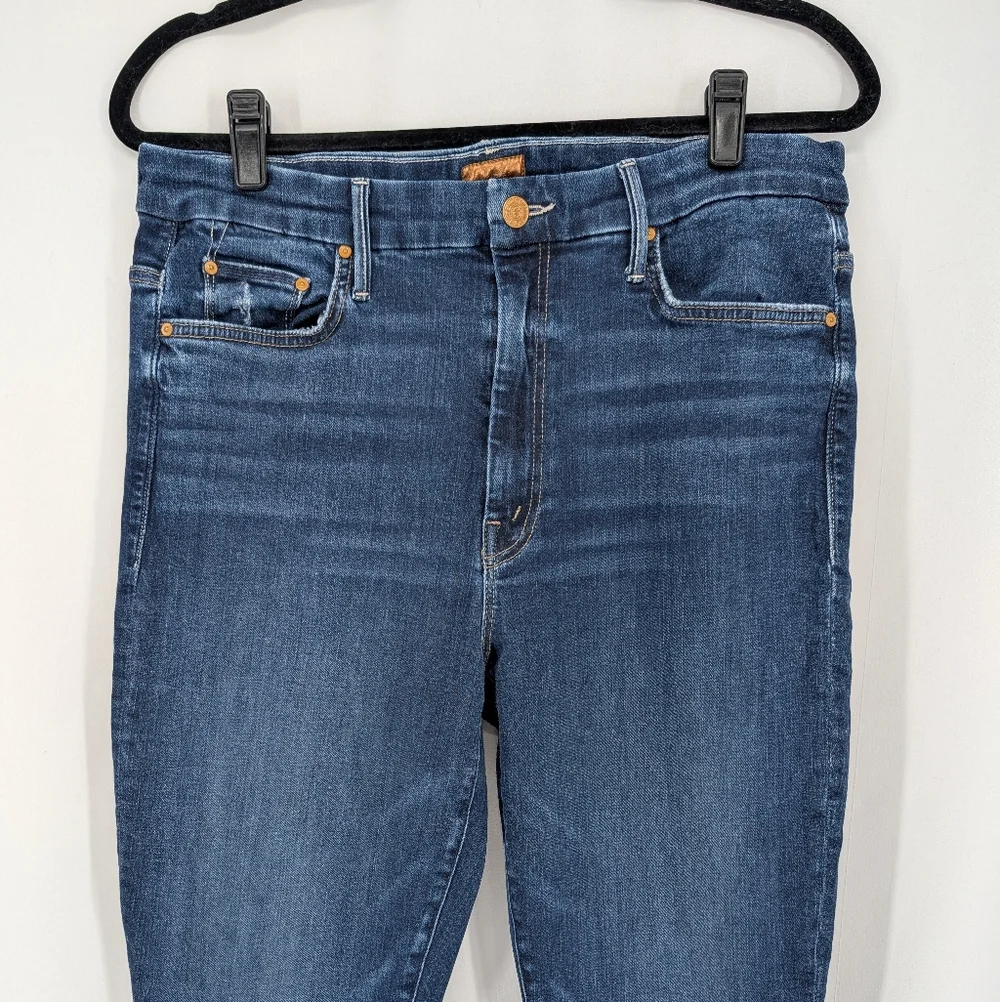 Mother High Waisted Looker Dark Wash Jeans Size 34 - Picture 4 of 10